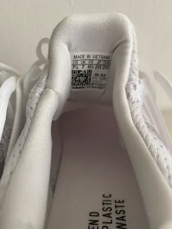 Adidas Ultraboost 1.0 bike d'occasion — image 11 sur 11
