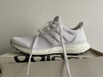 Adidas Ultraboost 1.0 bike d'occasion — image 7 sur 11