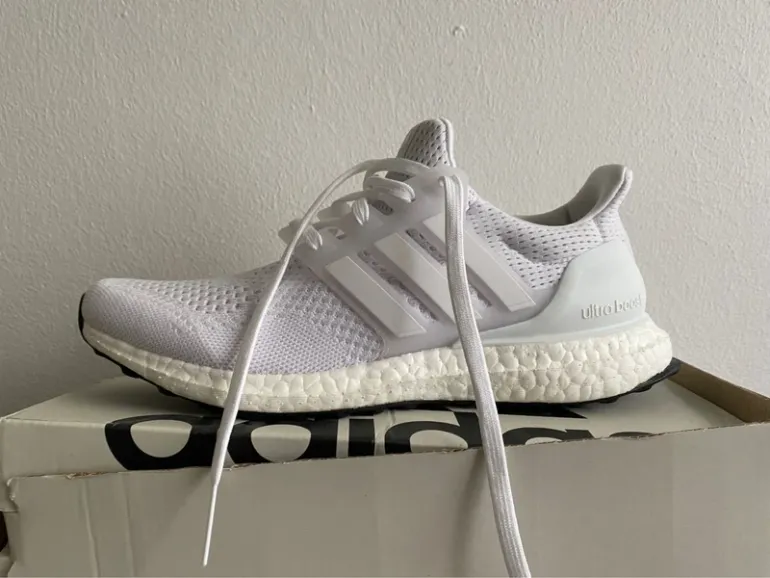 Adidas Ultraboost 1.0 bike d'occasion — image 7 sur 11
