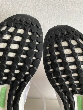 Adidas Ultraboost 1.0 bike d'occasion — image 4 sur 11