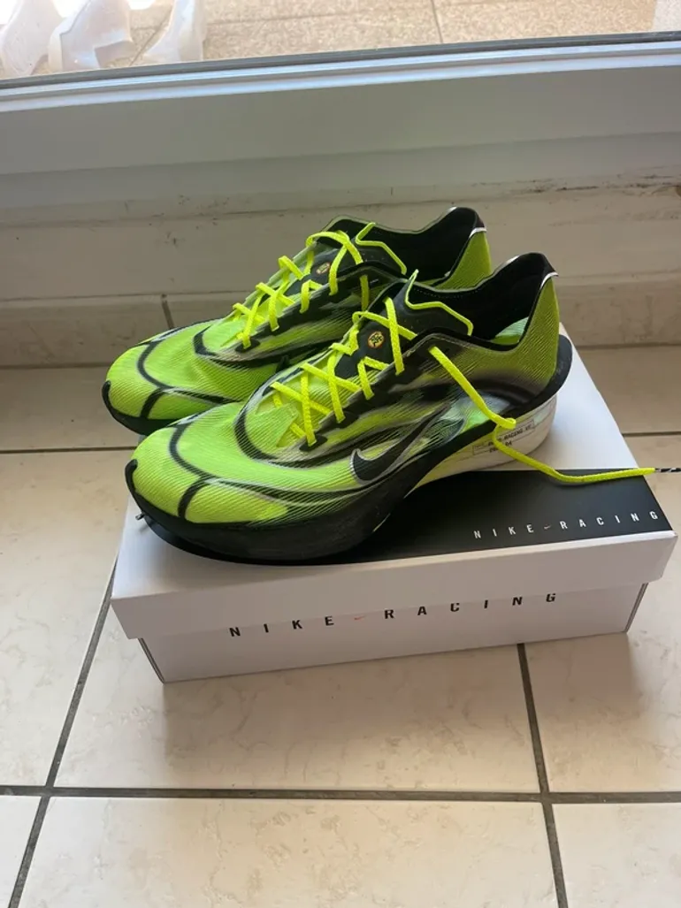 Gebrauchtes Simple Vaporfly 4 bike — Bild 2 von 6