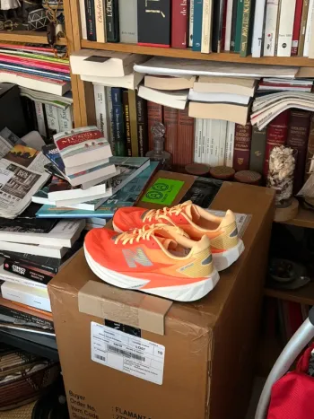 Tweedehands New Balance Rebel 5 bike — afbeelding 2 van 2