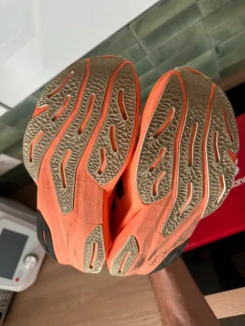 Gebrauchtes New Balance Revel V4 bike — Bild 6 von 7