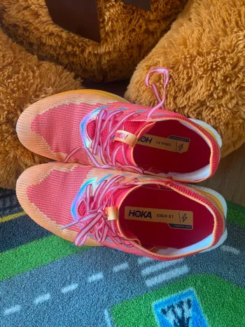 Tweedehands Hoka Cielo X1 bike — afbeelding 2 van 7