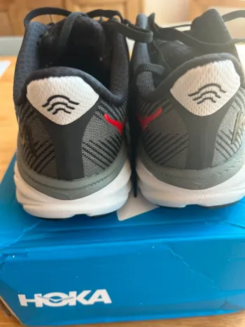 Used Hoka Clifton 9 bike — image 4 of 6