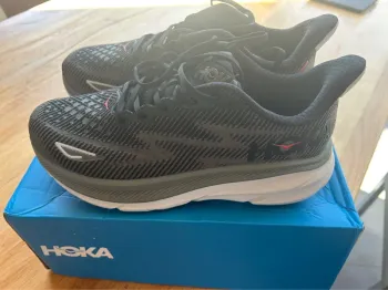 Gebrauchtes Hoka Clifton 9 Running Shoes