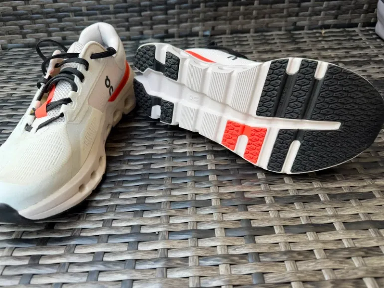 Brugt On Running On Laufschuhe 42 bike — billede 5 af 8