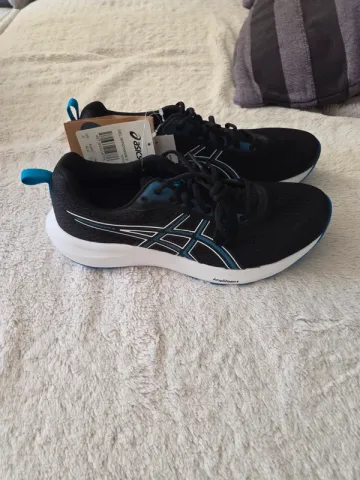 Used Asics Basket Running Shoes