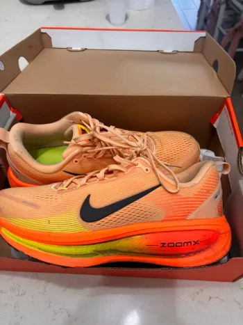 Tweedehands Nike Vomero 18 bike — afbeelding 2 van 6