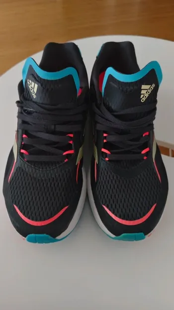 Used Continental SL20.3 Running Shoes