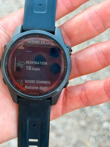 Used Garmin Fenix 7S Sapphire Solar bike — image 4 of 5