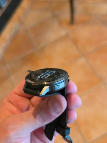 Used Garmin Venu 4 bike — image 3 of 6