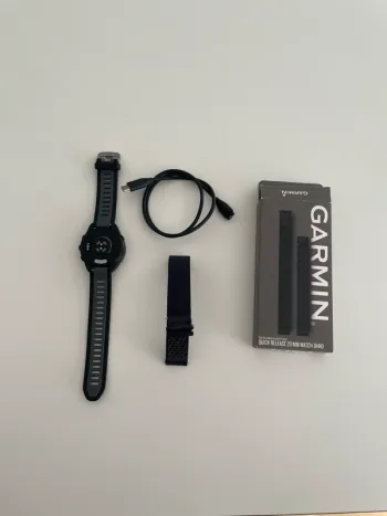 Used Garmin Forerunner 165 Music bike — image 2 of 2