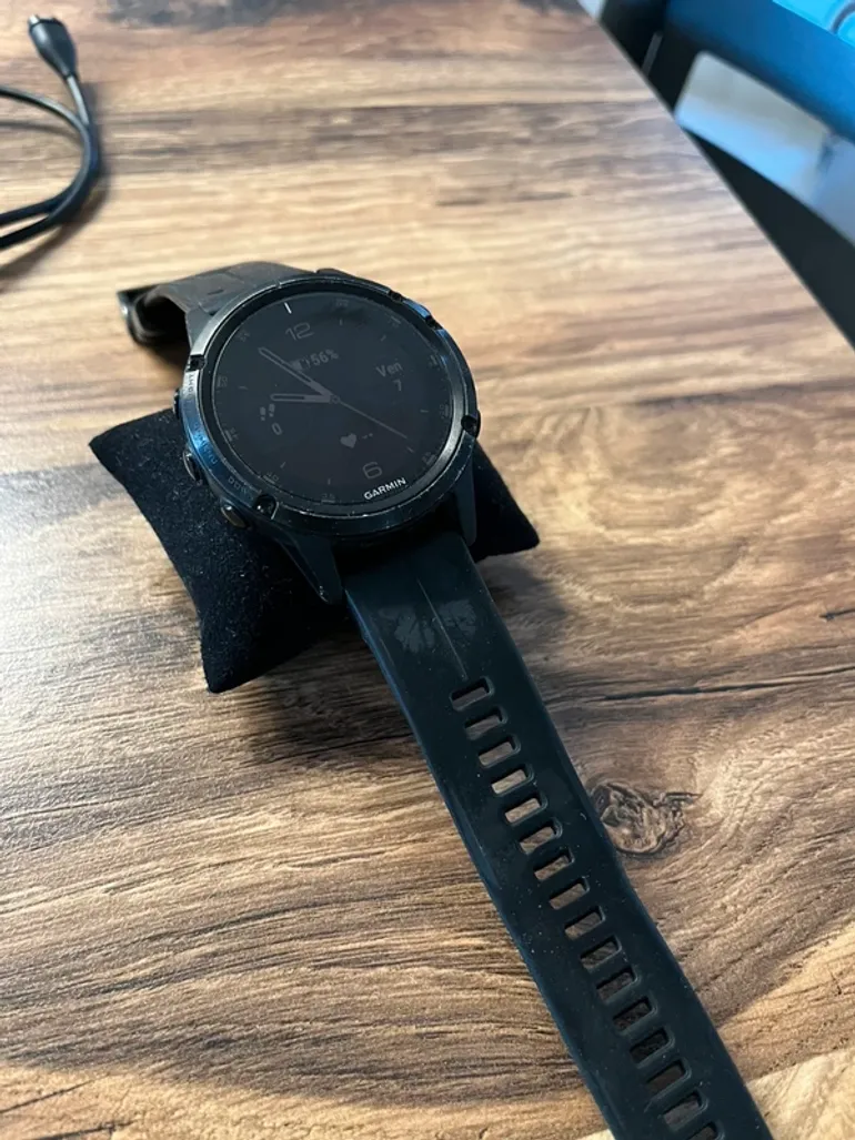 Used Garmin Fenix 5 Plus Sapphire bike — image 3 of 4