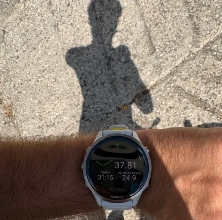 Garmin Forerunner 970 bike d'occasion — image 4 sur 4