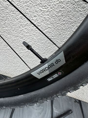 Tweedehands FORZA Vardar db mit Classified Powershift 2022 bike — afbeelding 2 van 12
