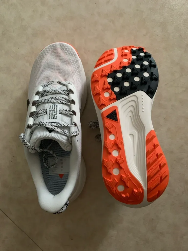 Used Nike Running Shoes bike — image 7 of 9