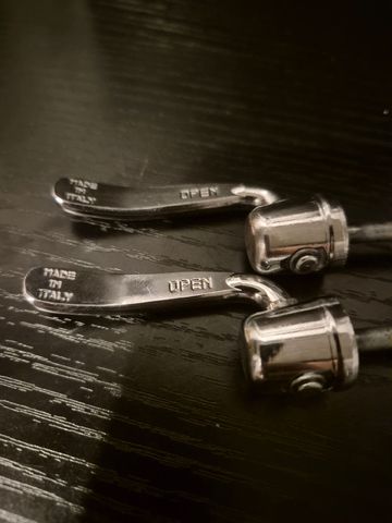 Used Campagnolo Quick Release bike — image 2 of 3