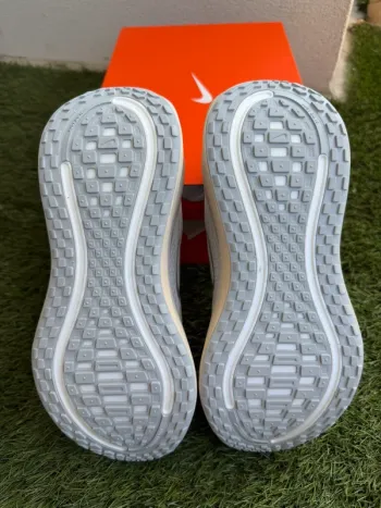 Nike Vomero Plus bike d'occasion — image 6 sur 7