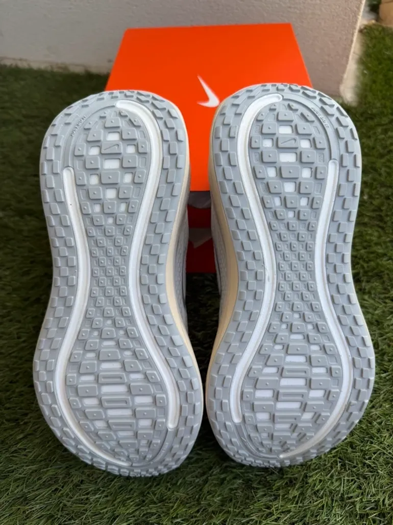 Nike Vomero Plus bike d'occasion — image 6 sur 7