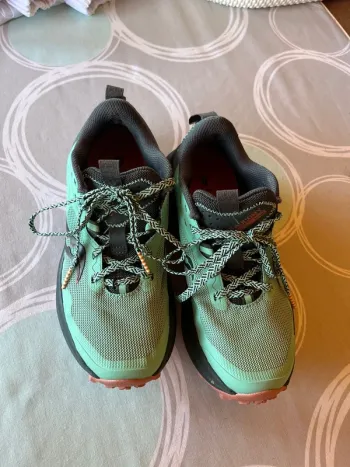 Used Saucony Blaze TR Running Shoes