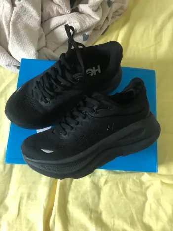 Used Hoka Scarpe Running Shoes