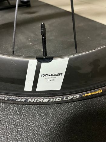 overachieve Carbon Wheelset 2018 bike usato — immagine 4 di 4