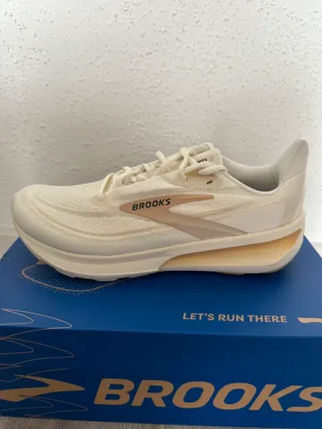 Brooks Revel 9 Running Shoes de segunda mano