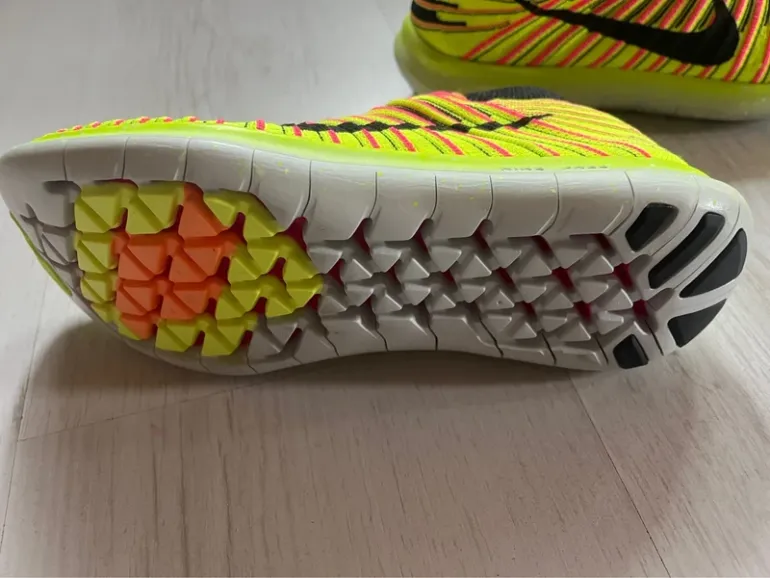 Tweedehands Nike Free RN Motion Flyknit bike — afbeelding 6 van 7