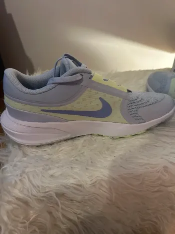 Used Nike Running Star 5 Running Shoes