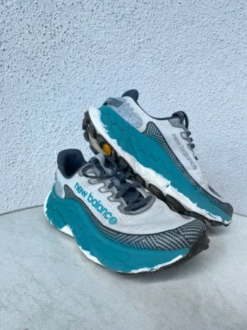 New Balance Fresh Foam X More Trail V3 Running Shoes usato
