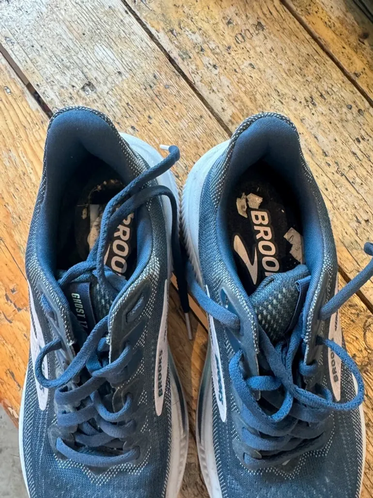 Used Brooks Running shoes bike — image 4 of 4