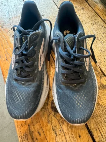 Used Brooks Running shoes Running Shoes