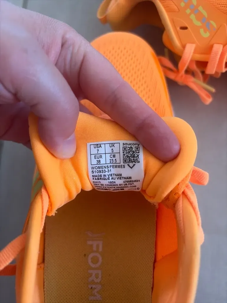 Saucony Hurricane 24 bike d'occasion — image 4 sur 4