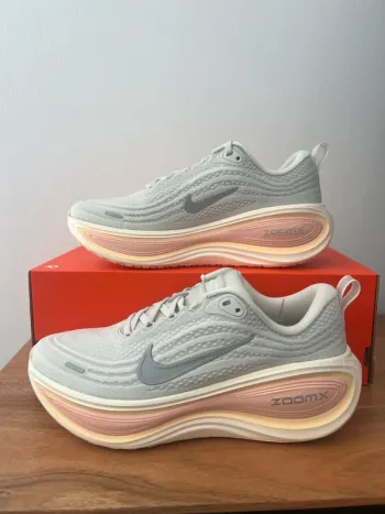 Použité Nike Vomero Plus Running Shoes