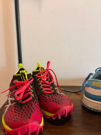 Used Asics Running Shoes Running Shoes