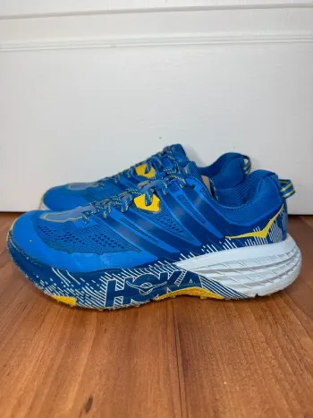 Tweedehands Hoka Speedgoat 3 bike — afbeelding 3 van 7