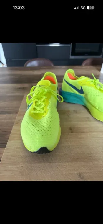 Used 100% Vaporfly 3 bike — image 3 of 8