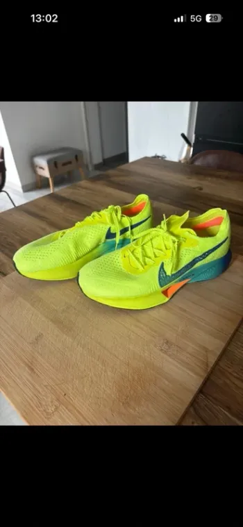 Used 100% Vaporfly 3 Running Shoes