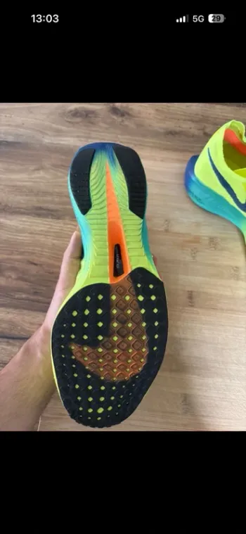 Used 100% Vaporfly 3 bike — image 8 of 8