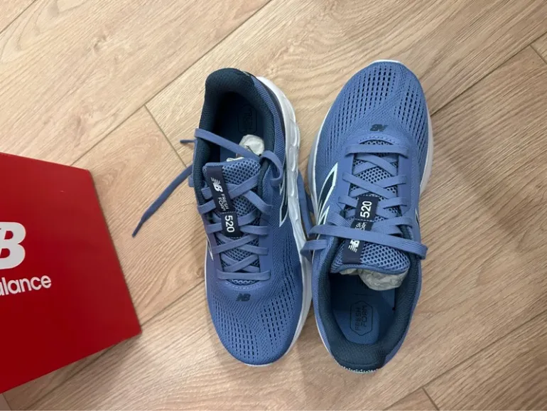 Gebrauchtes New Balance Sportive Running Shoes bike — Bild 13 von 14