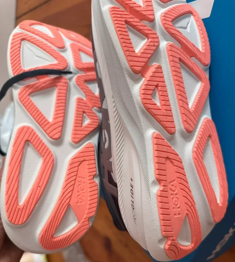 Used Hoka Clifton Pro bike — image 3 of 4