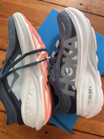 Hoka Clifton Pro Running Shoes usato