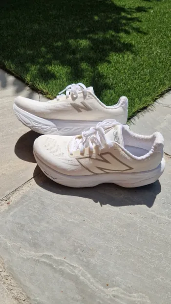New Balance 1080 Running Shoes d'occasion