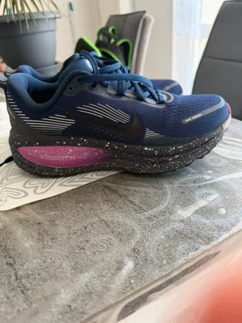 Nike Vomero 18 Running Shoes d'occasion