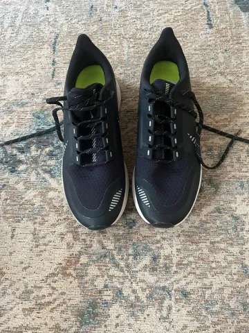 Used Pegasus Air Zoom Shield Running Shoes