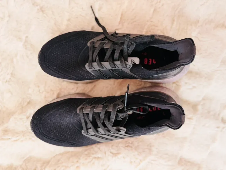 Używany Adidas Ultra Boost bike — zdjęcie 3 z 5