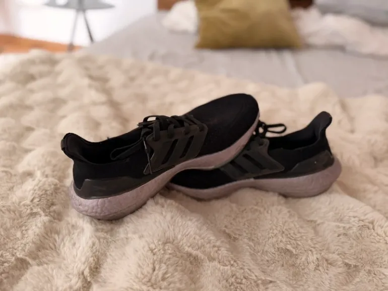 Używany Adidas Ultra Boost bike — zdjęcie 2 z 5