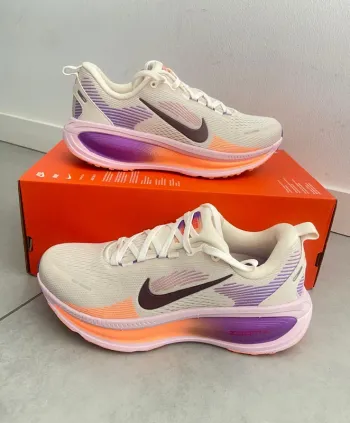 Gebrauchtes Nike Vomero 18 Running Shoes