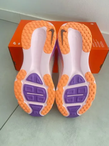 Nike Vomero 18 bike d'occasion — image 8 sur 11